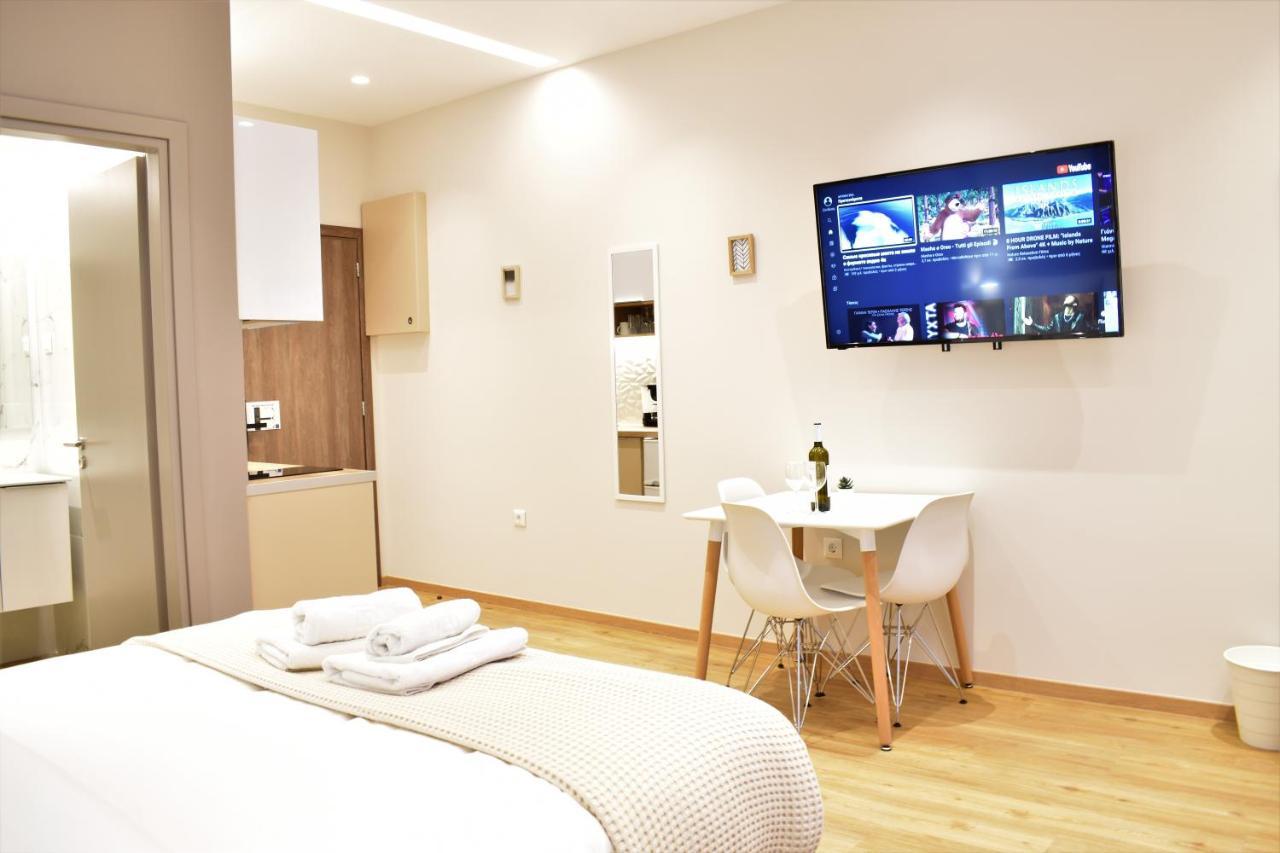 Mood Athens Luxury Apartments And Suites Exterior photo