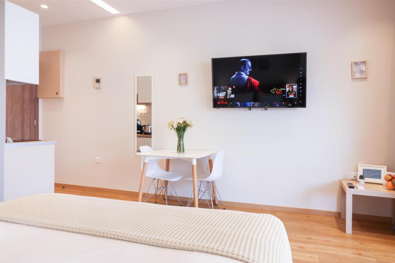 Mood Athens Luxury Apartments And Suites Exterior photo