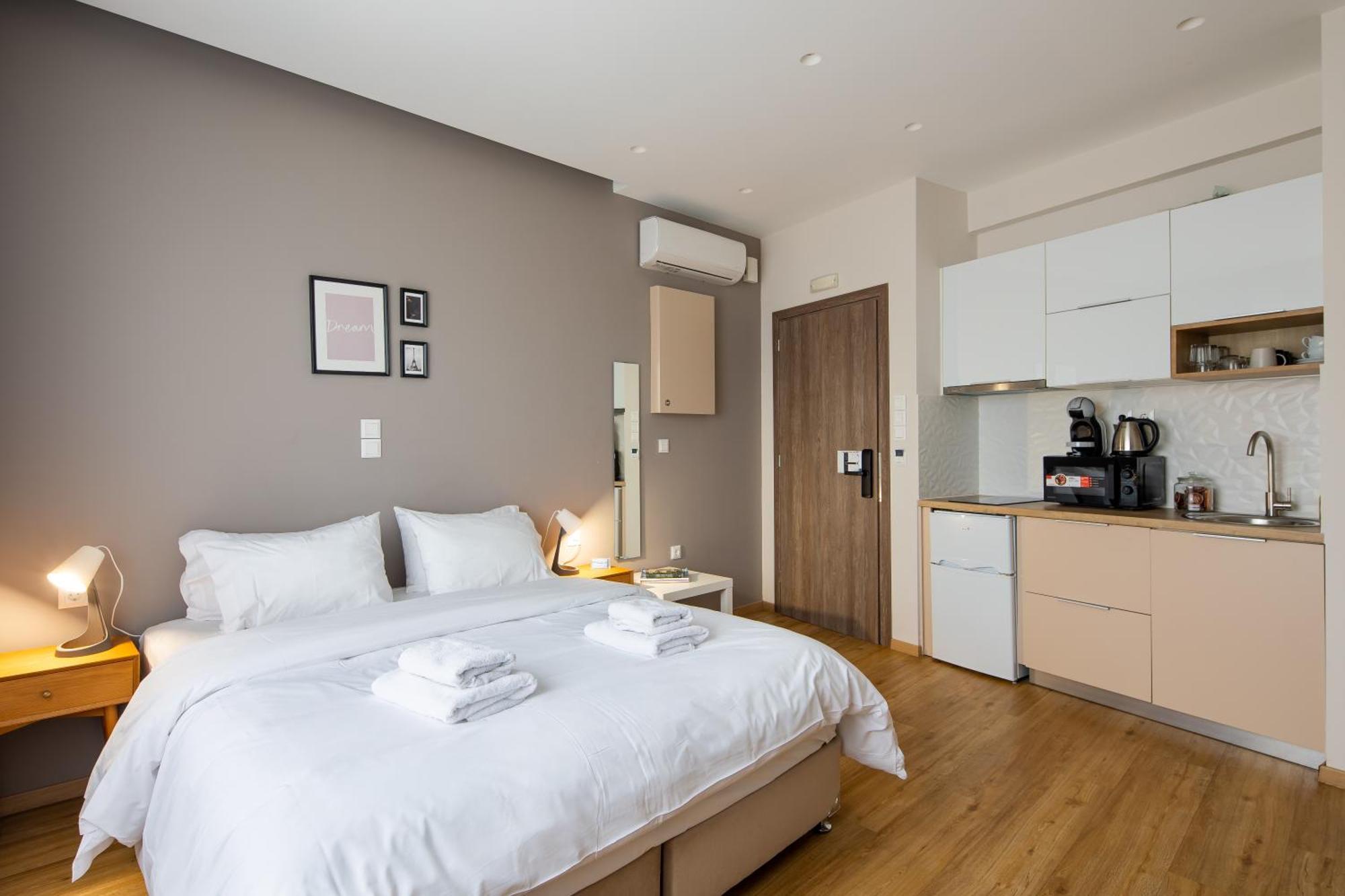 Mood Athens Luxury Apartments And Suites Exterior photo